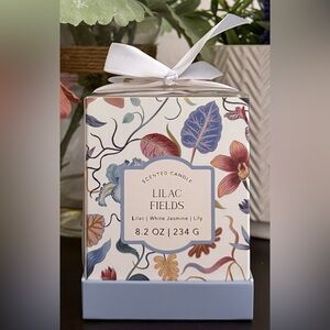 🆕🪻 KOHL’S LIMITED EDITION “LILAC FIELDS” SCENTED CANDLE JAR WITH GIFT BOX. NEW!